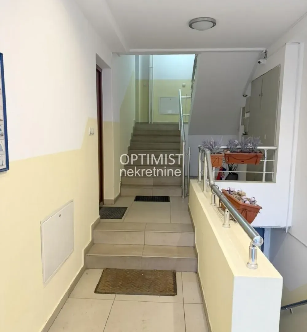 Sale, one bedroom apartment, 34m², Lekino Brdo, Voždovac Sve Podlokacije
