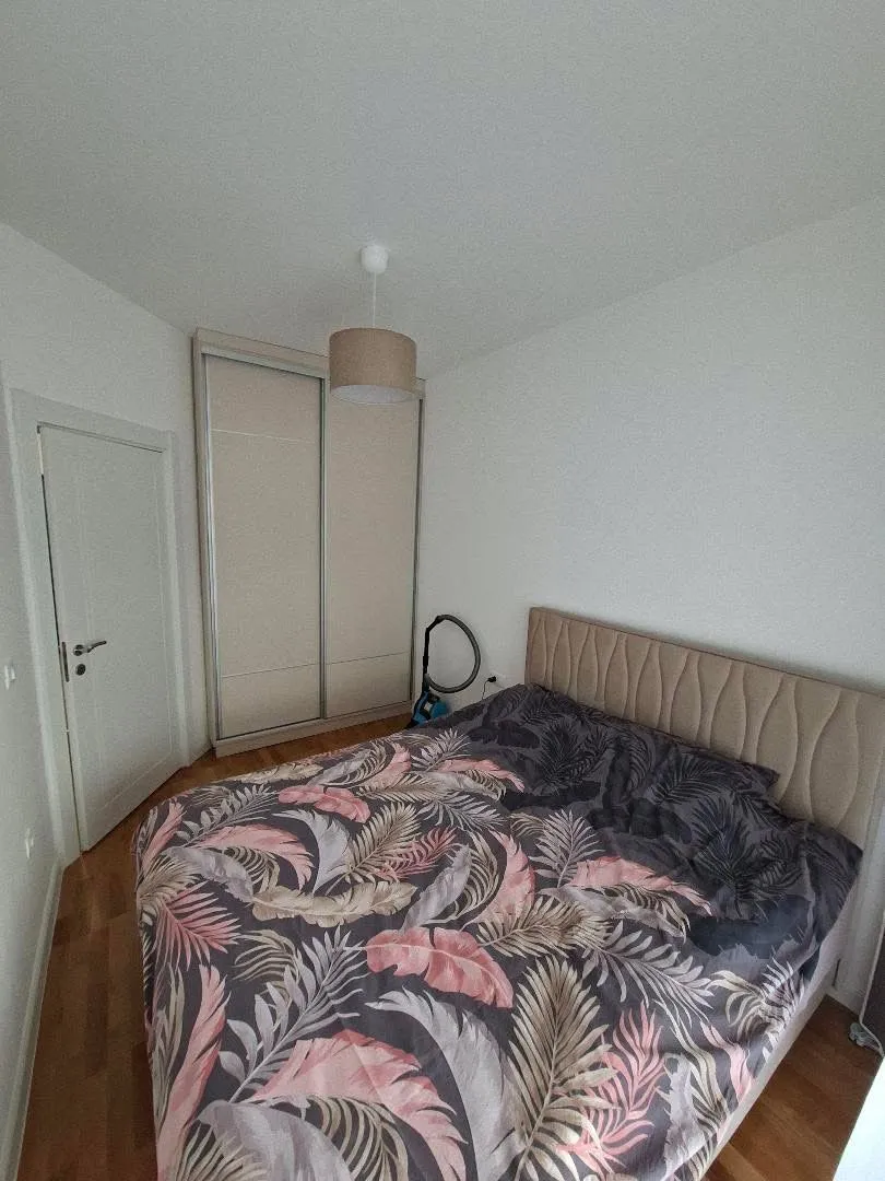 Prodaja, jednosoban stan, 48m², Centar, Bar