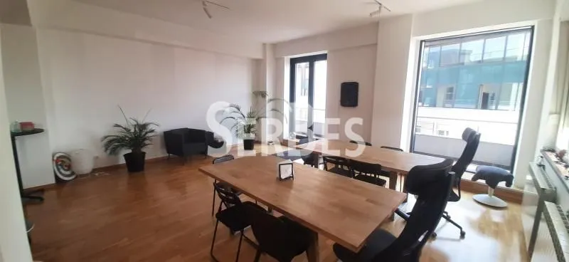 Izdavanje, poslovni prostor, 312m², Bulevar Oslobodjenja, Novi Sad Sve Podlokacije