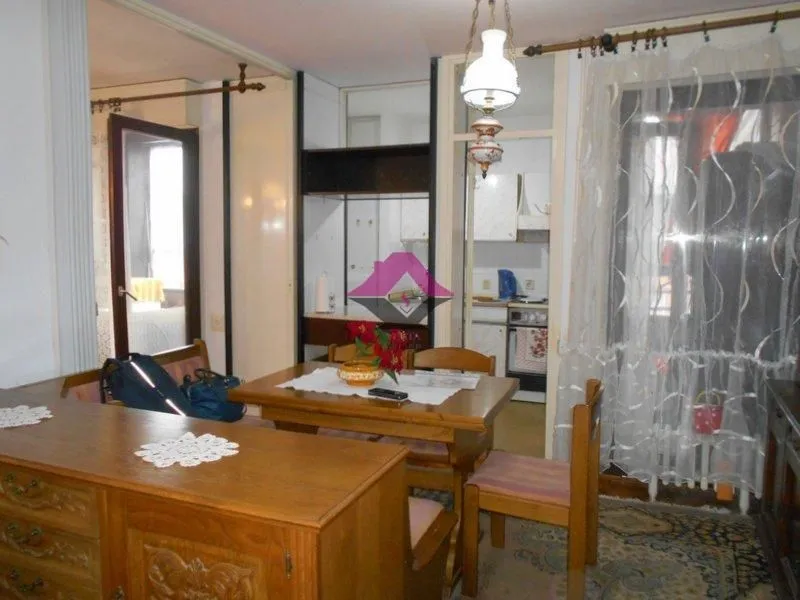Izdavanje, trosoban stan, 75m², Cerak, Beograd