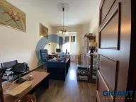 Izdavanje, trosoban stan, 90m², Kalenić Pijaca, Vračar Sve Podlokacije - image 1