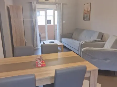 Rent, two bedroom apartment, 52m², Kalimanj, Tivat