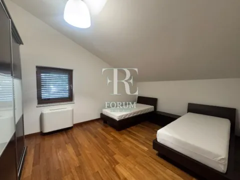 Izdavanje, kuća, 380m², Mareza, Podgorica - image 10