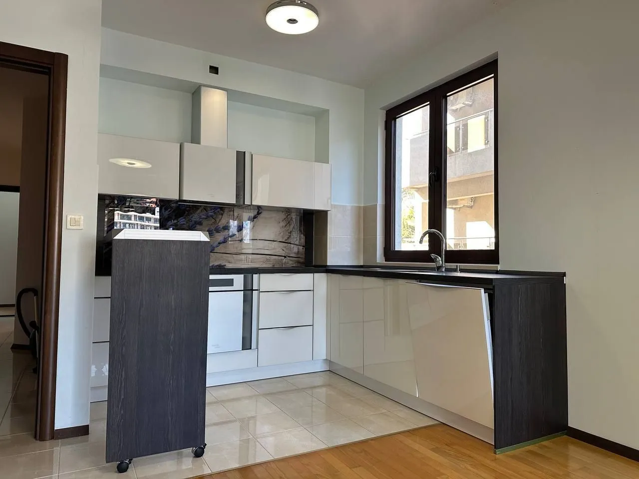 Sale, three bedroom apartment, 83m², Centar, Budva