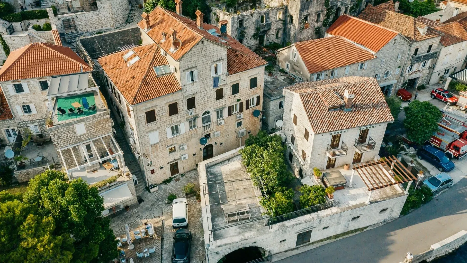 Prodaja, dvosoban stan, 93m², Perast, Kotor