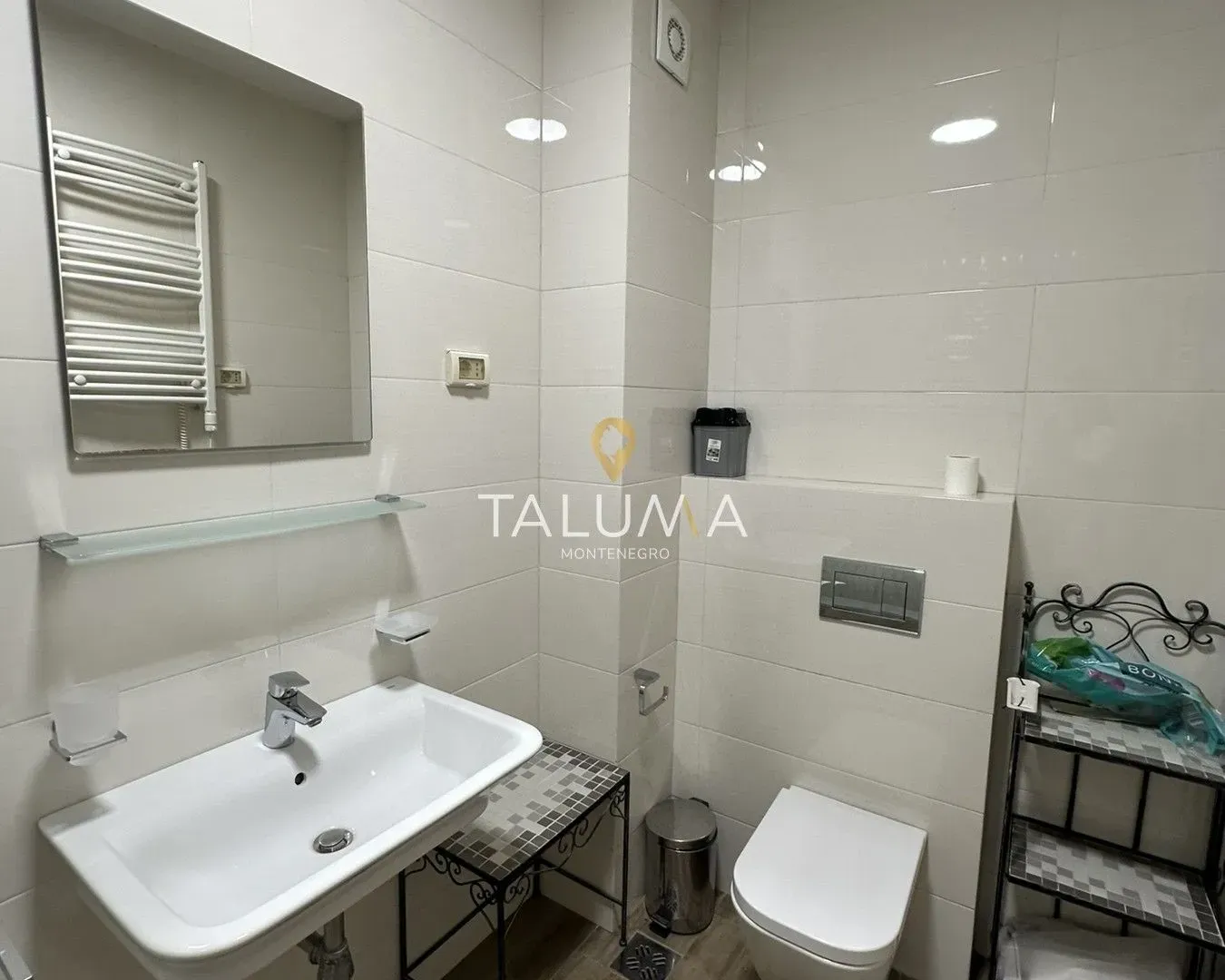Rent, two bedroom apartment, 71m², City Kvart, Podgorica