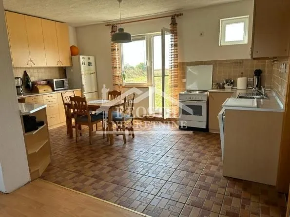Prodaja, kuća, 135m², Stara Pazova, Srbija