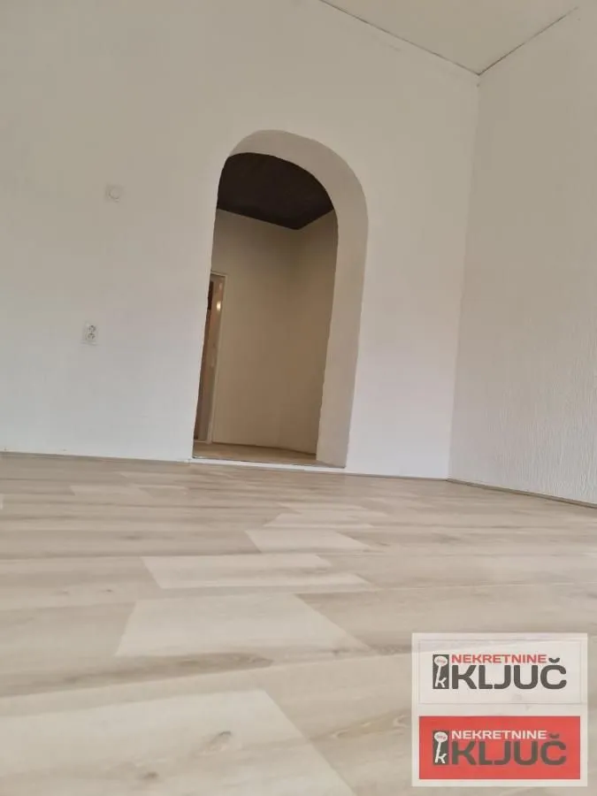 Prodaja, dvosoban stan, 37m², Podbara, Novi Sad Sve Podlokacije