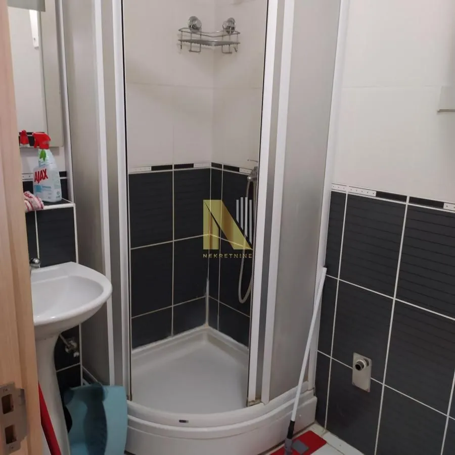 Izdavanje, jednosoban stan, 44m², Podbara, Novi Sad Sve Podlokacije