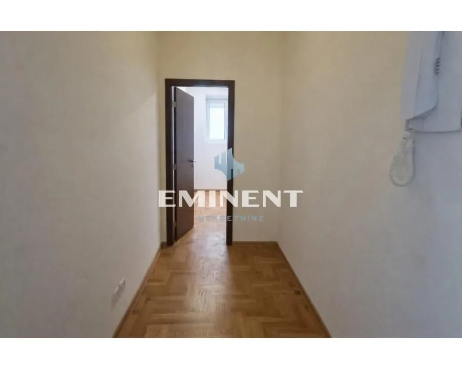 Prodaja, trosoban stan, 87m², Čukarica, Beograd