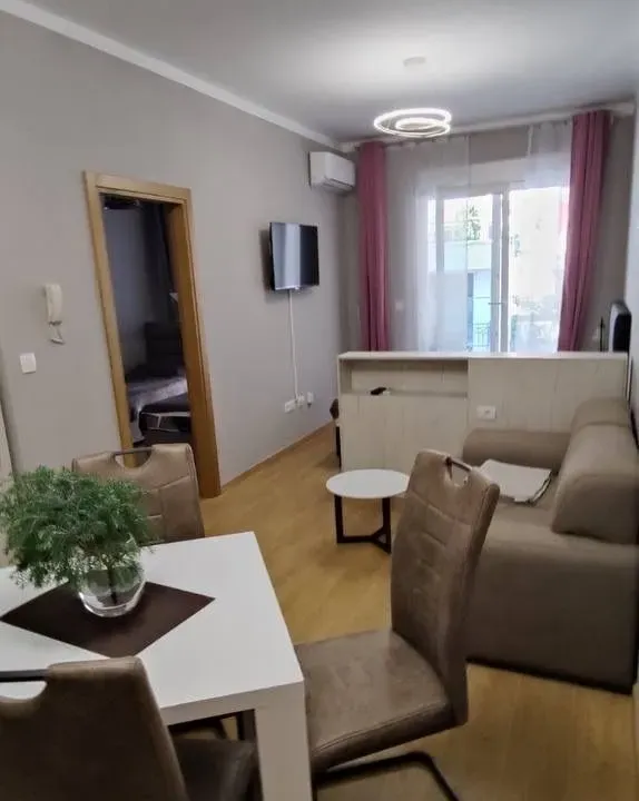 Rent, one bedroom apartment, 50m², Podkošljun, Budva