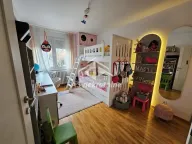 Izdavanje, trosoban stan, 76m², Cvetkova Pijaca, Zvezdara Sve Podlokacije - image 11