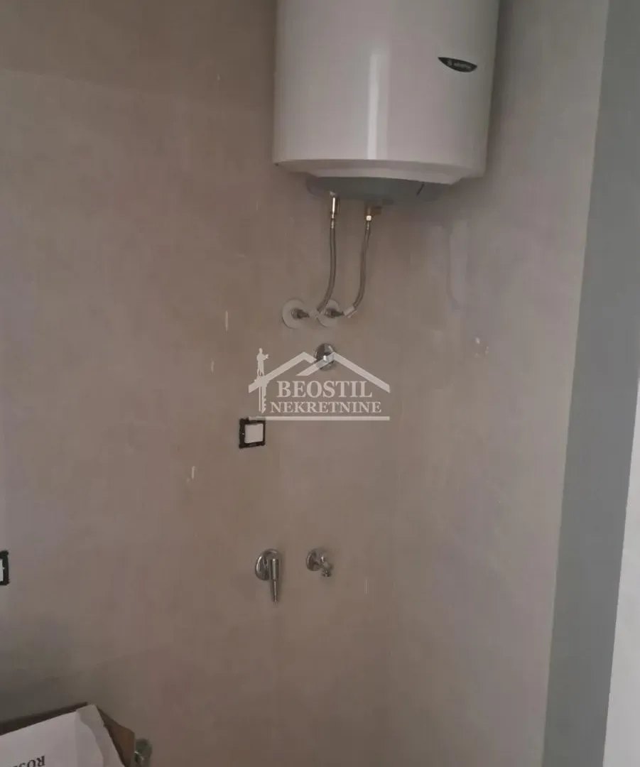 Prodaja, trosoban stan, 83m², Kalenić Pijaca, Vračar Sve Podlokacije