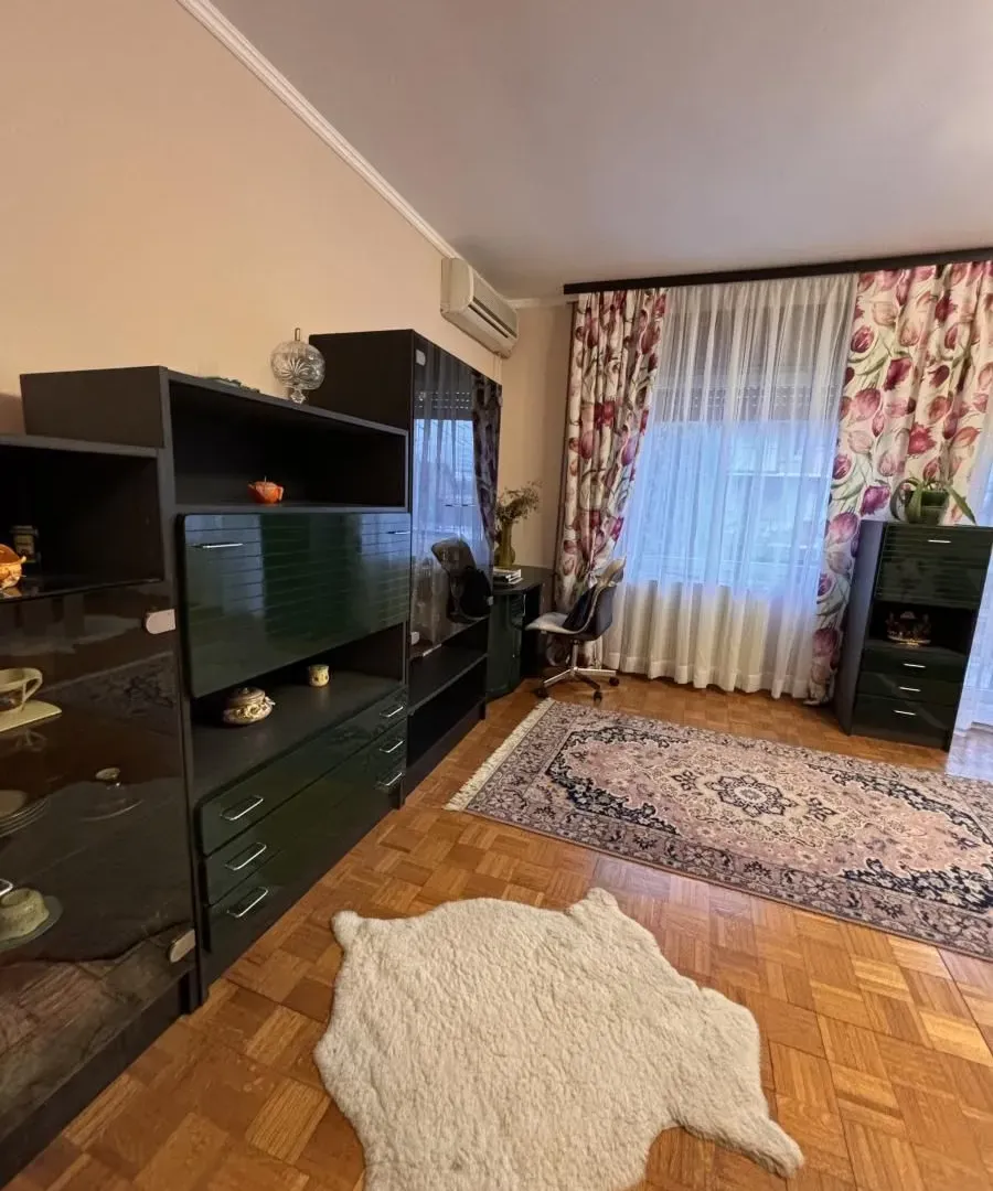 Prodaja, kuća, 274m², Tavrića obori, Jagodina