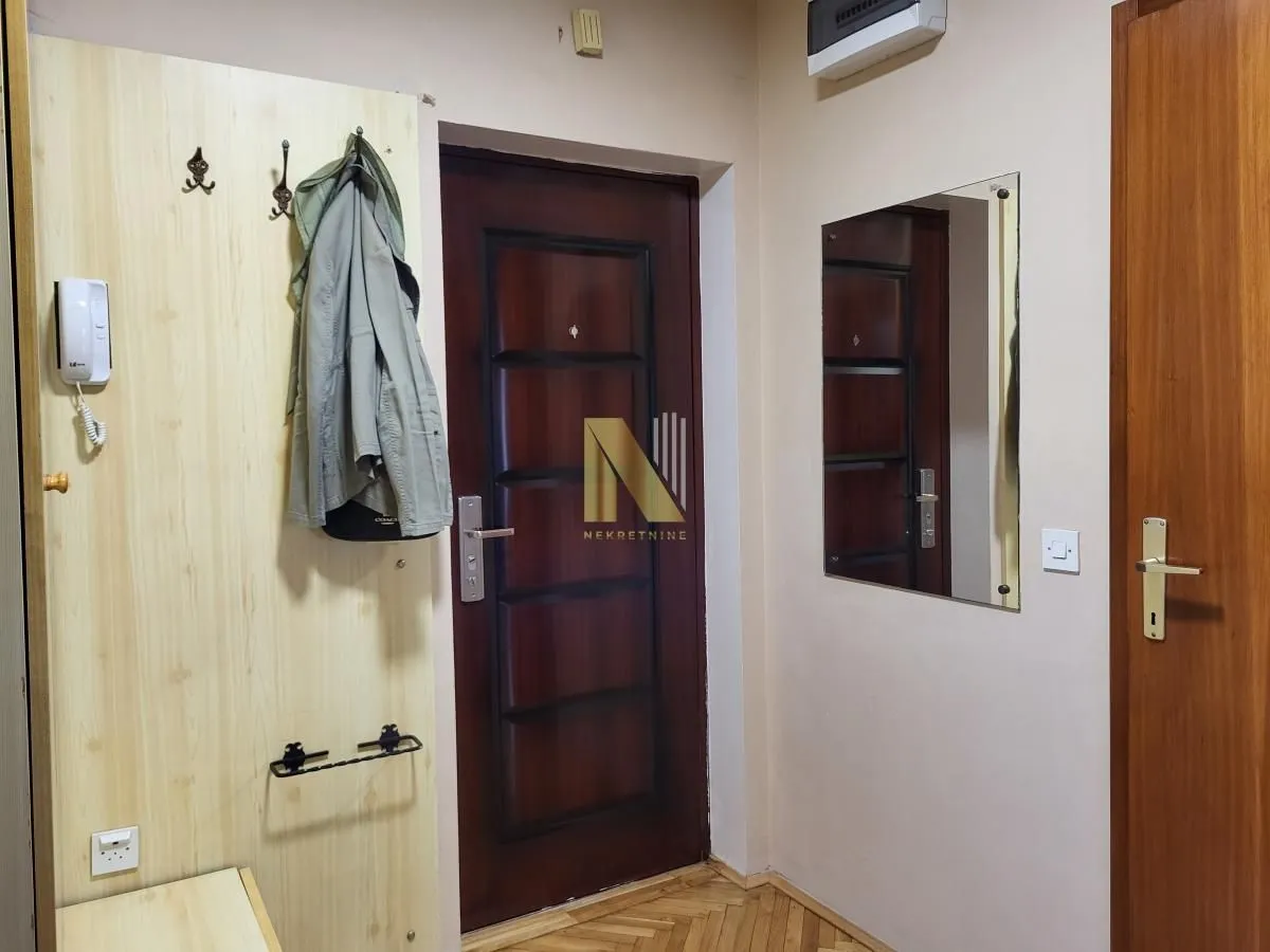 Izdavanje, dvosoban stan, 54m², Podbara, Novi Sad Sve Podlokacije