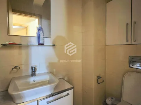 Sale, two bedroom apartment, 66m², City Kvart, Podgorica - image 11