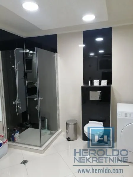 Sale, house, 459m², Batočina, Srbija