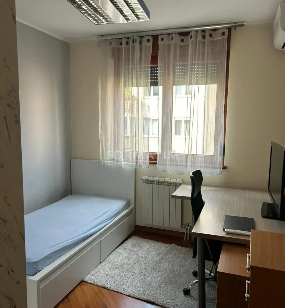 Rent, four bedroom apartment, 101m², Đeram Pijaca, Beograd