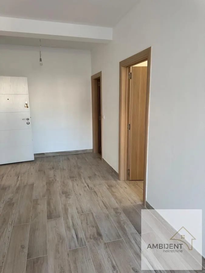 Prodaja, dvosoban stan, 44m², Ledine, Beograd