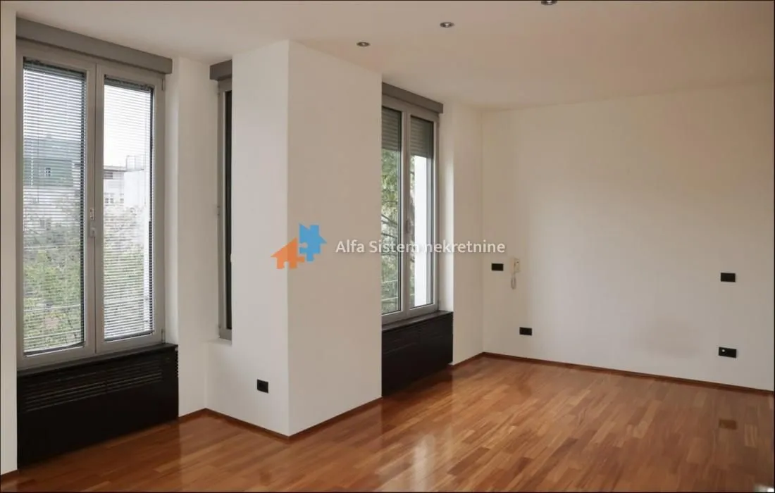 Izdavanje, stan, 176m², Kalenić Pijaca, Vračar Sve Podlokacije
