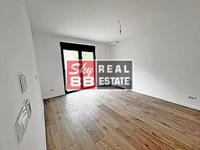 Prodaja, kuća, 233m², Banovo Brdo, Beograd