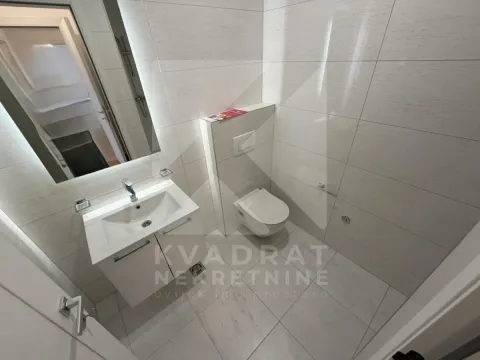 Prodaja, trosoban stan, 104m², Stari Aerodrom, Podgorica - image 13