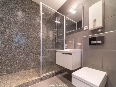 Sale, three bedroom apartment, 140m², Podgorica, Crna Gora - image 4
