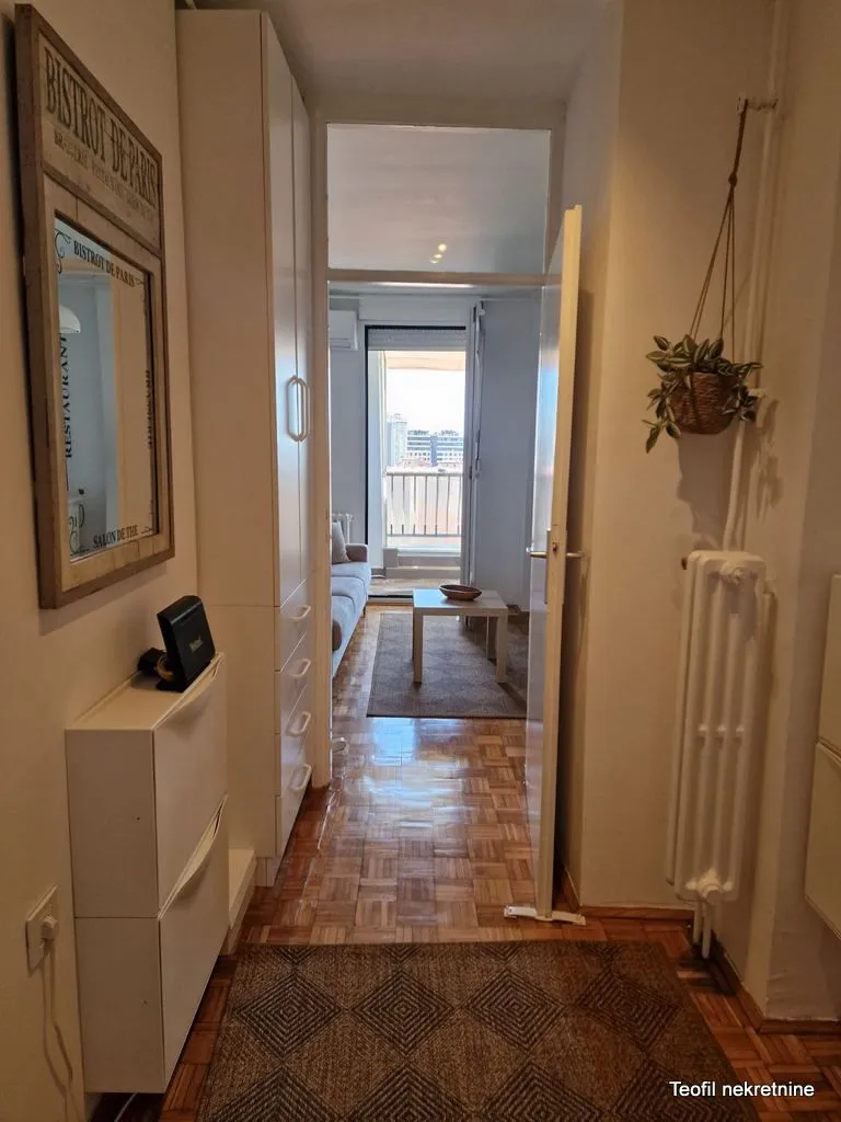 Izdavanje, garsonjera, 33m², Stari Grad, Beograd