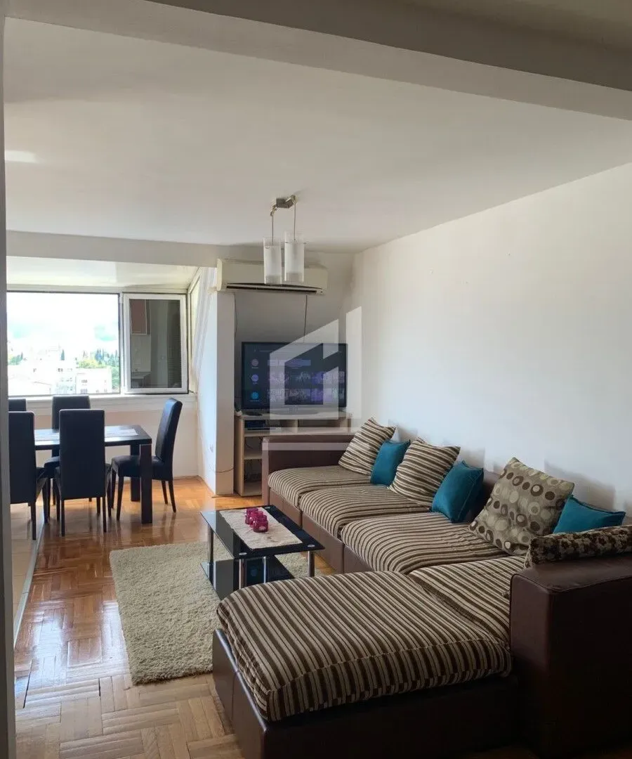 Prodaja, trosoban stan, 86m², Centar, Podgorica