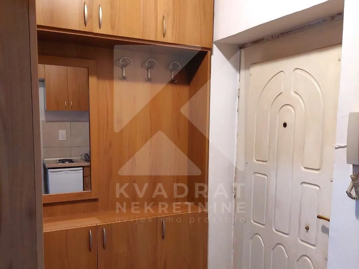 Rent, studio apartment, 30m², Centar, Podgorica