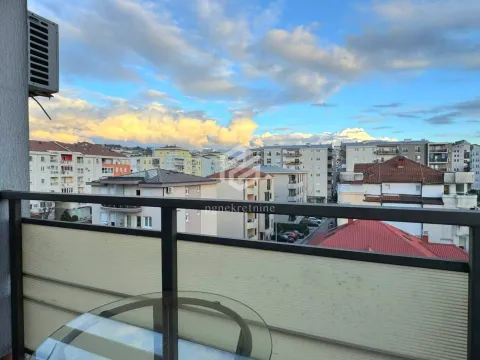 Izdavanje, dvosoban stan, 61m², Blok 9, Podgorica - image 17