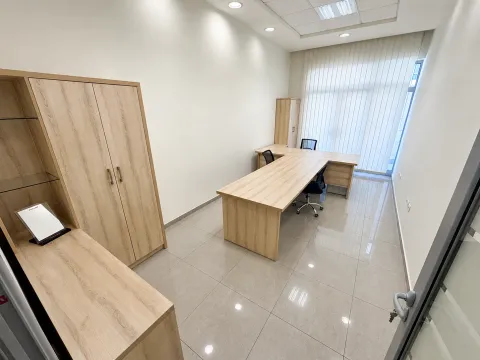 Rent, office space, 189m², Stari Aerodrom, Podgorica - image 10