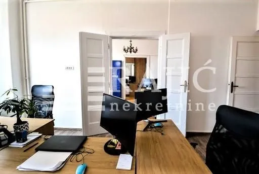 Izdavanje, četvorosoban stan, 125m², Stari Grad, Beograd