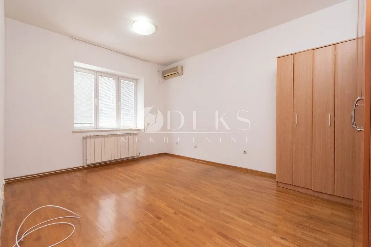 Rent, office space, 62m², Centar, Podgorica