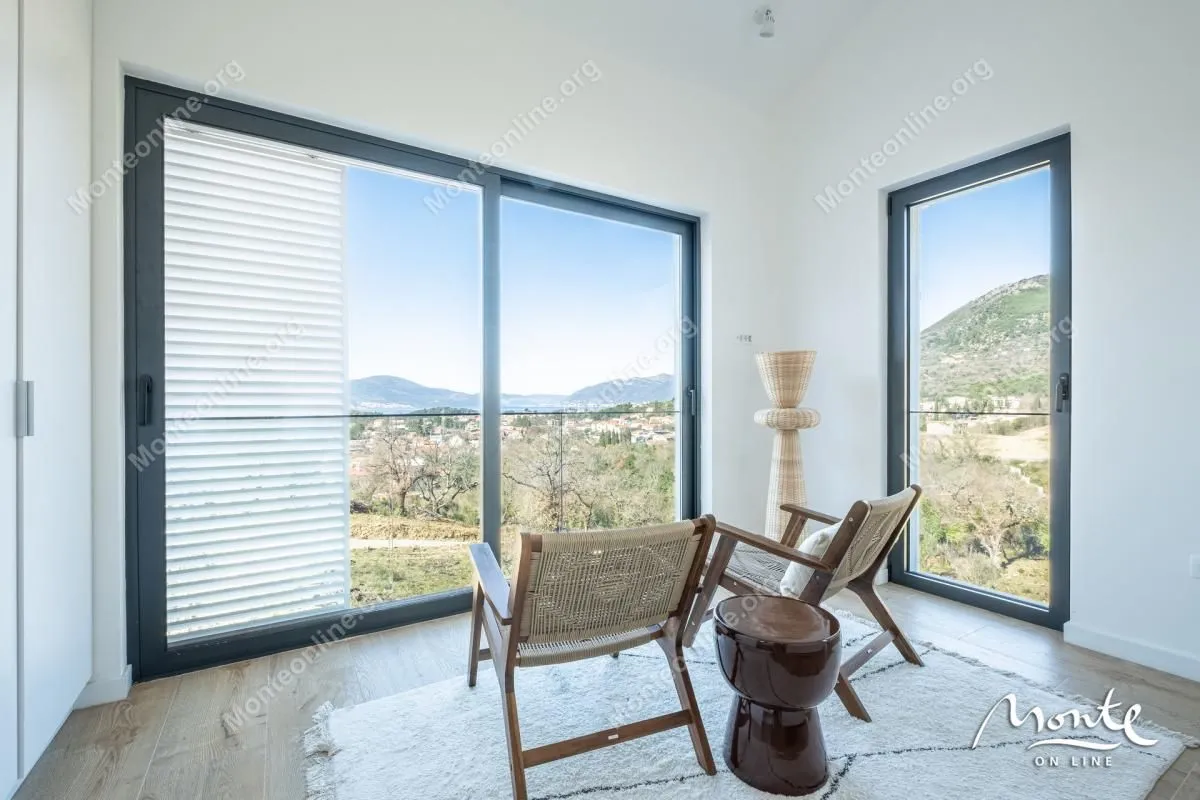 Prodaja, kuća, 240m², Kavač, Kotor