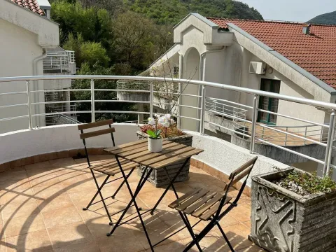 Prodaja, trosoban stan, 130m², Risan, Kotor - image 9