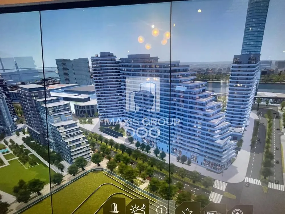 Maketa urbanističkog kompleksa sa modernim višestranim stambenim zgradama.