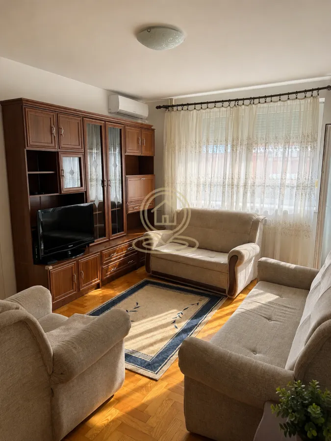 Rent, three bedroom apartment, 65m², Savski Venac, Beograd
