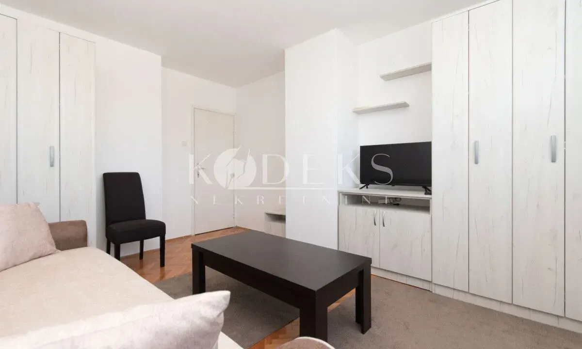 Izdavanje, garsonjera, 25m², Preko Morače, Podgorica
