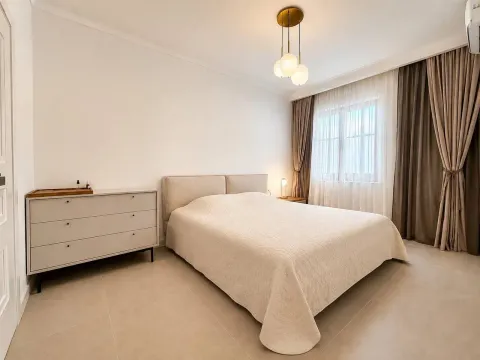 Izdavanje, dvosoban stan, 87m², Bečići, Budva - image 2