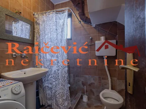 Prodaja, kuća, 199m², Krupanj, Srbija - image 11