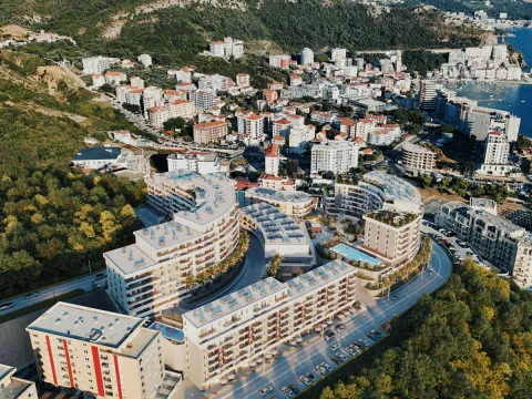 Sale, one bedroom apartment, 42m², Bečići, Budva - image 3
