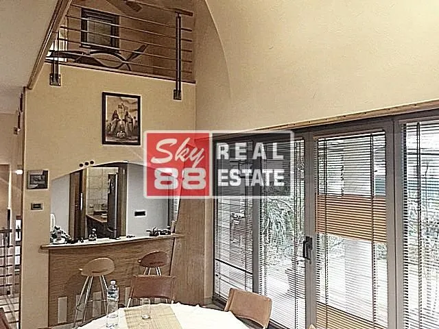 Sale, house, 400m², Voždovac Sve Podlokacije, Beograd
