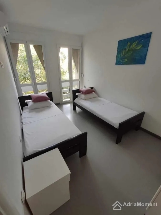 Sale, three bedroom apartment, 80m², Petrovac, Budva
