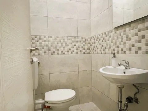 Prodaja, dvosoban stan, 76m², Stari Aerodrom, Podgorica - image 10