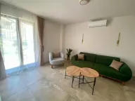 Izdavanje, dvosoban stan, 71m², Tivat, Crna Gora - image 1