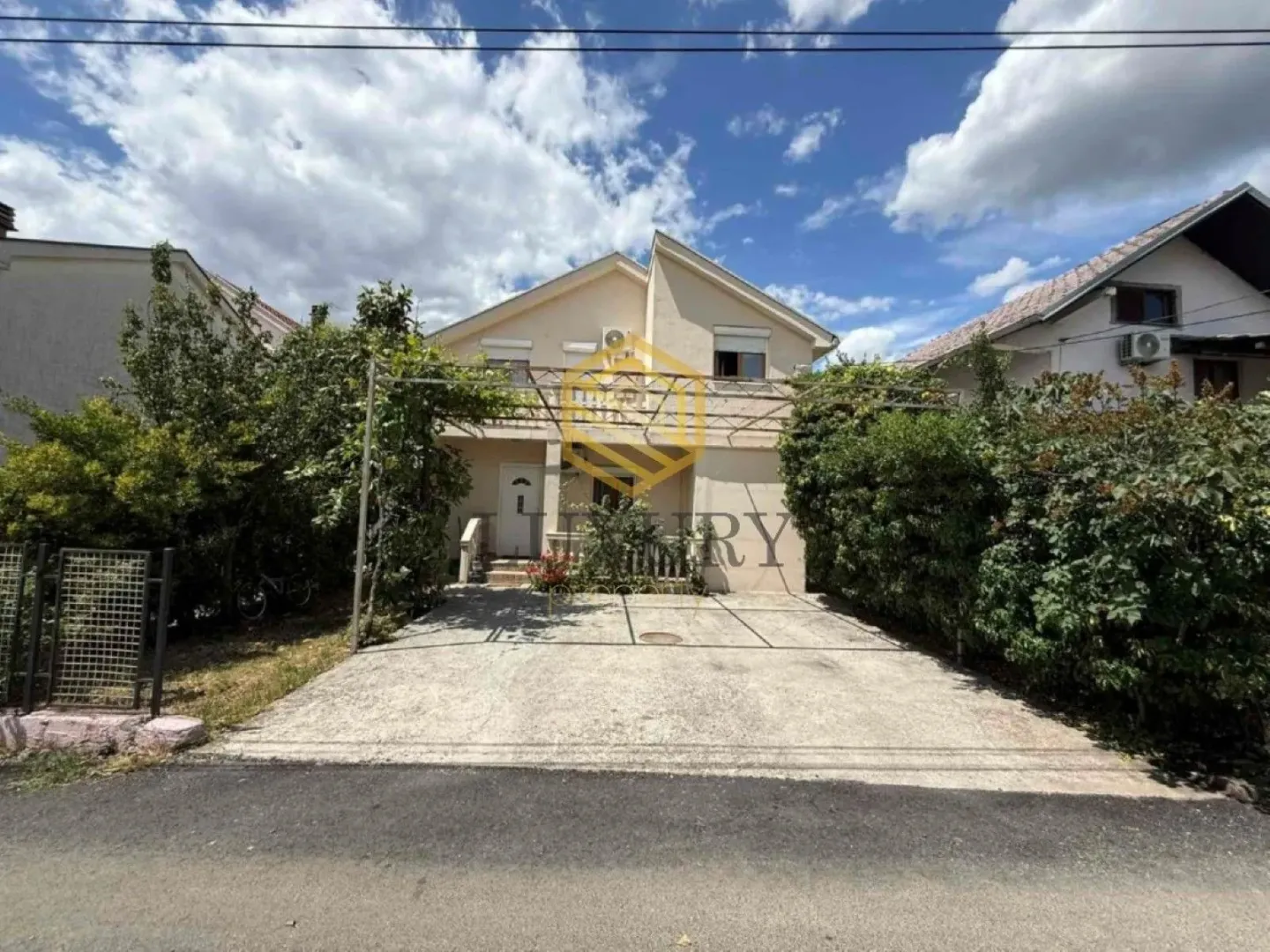 Prodaja, kuća, 125m², Murtovina, Podgorica