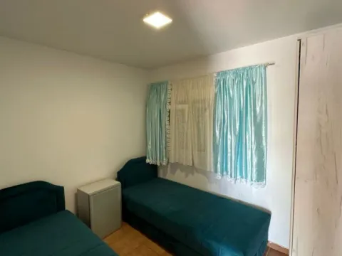 Izdavanje, trosoban stan, 100m², Lazi, Budva - image 7