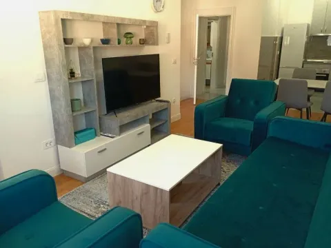 Izdavanje, jednosoban stan, 47m², Centar, Bar - image 3