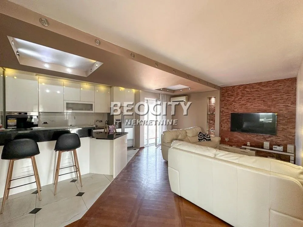 Izdavanje, trosoban stan, 96m², Palata Pravde, Beograd